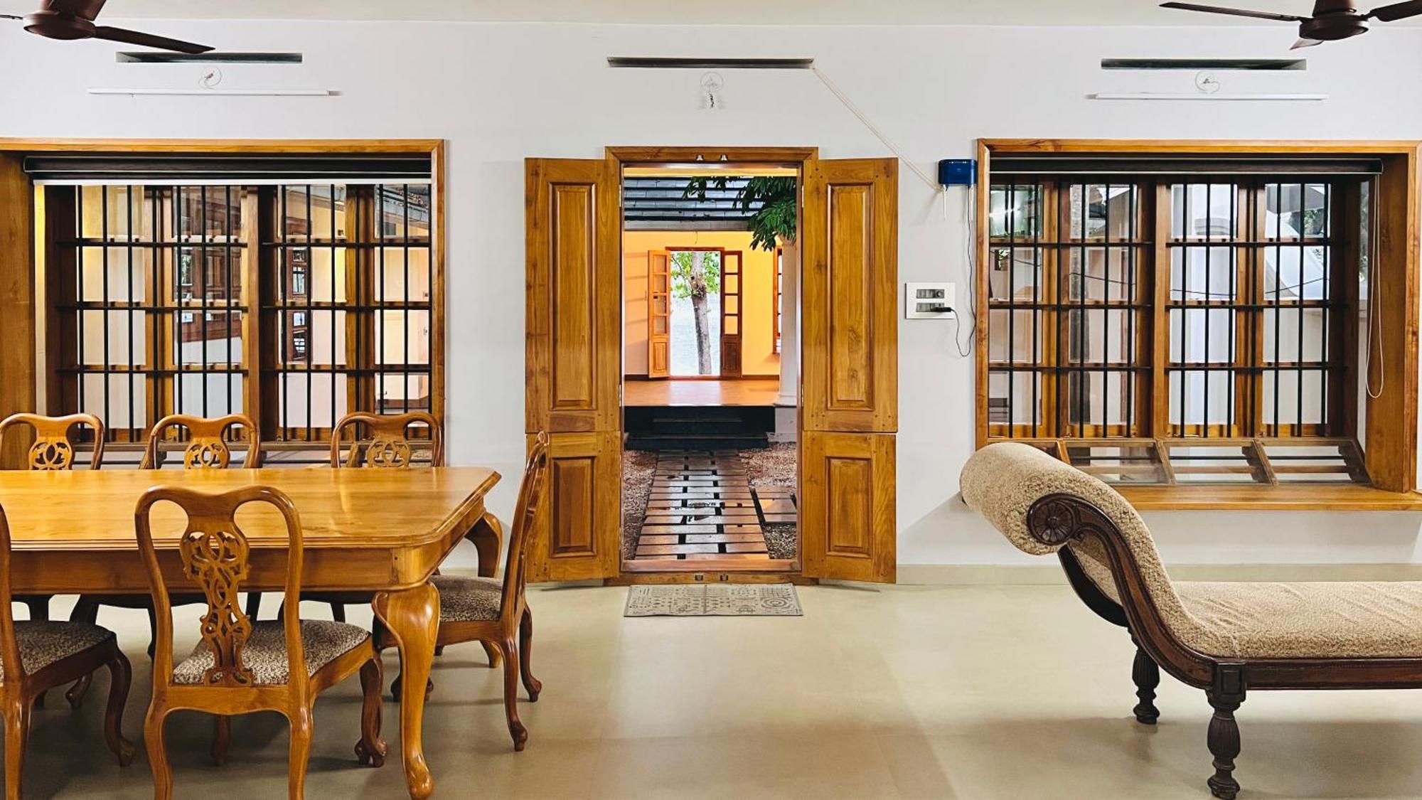 Ferienwohnung Waterfront By Palmyra Kollam Exterior foto